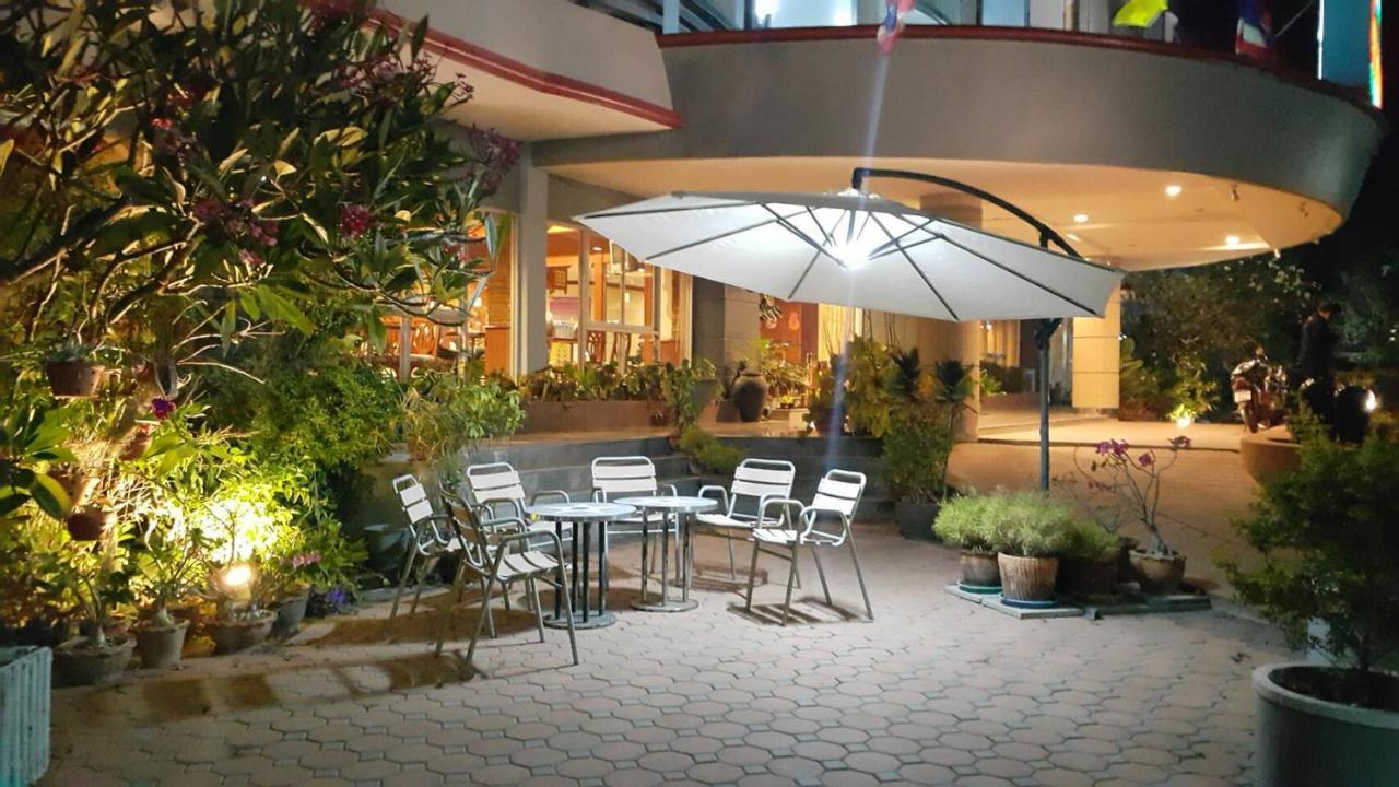 Kiengpiman Hotel Mukdahan Exteriér fotografie
